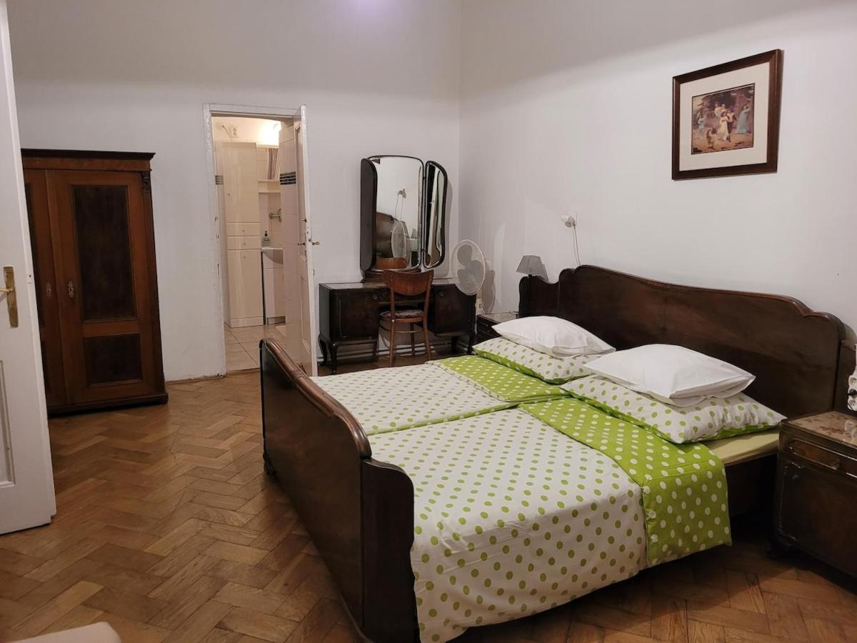 Apartment Bright 2bdr Sleeps 8 Near Center M1 *