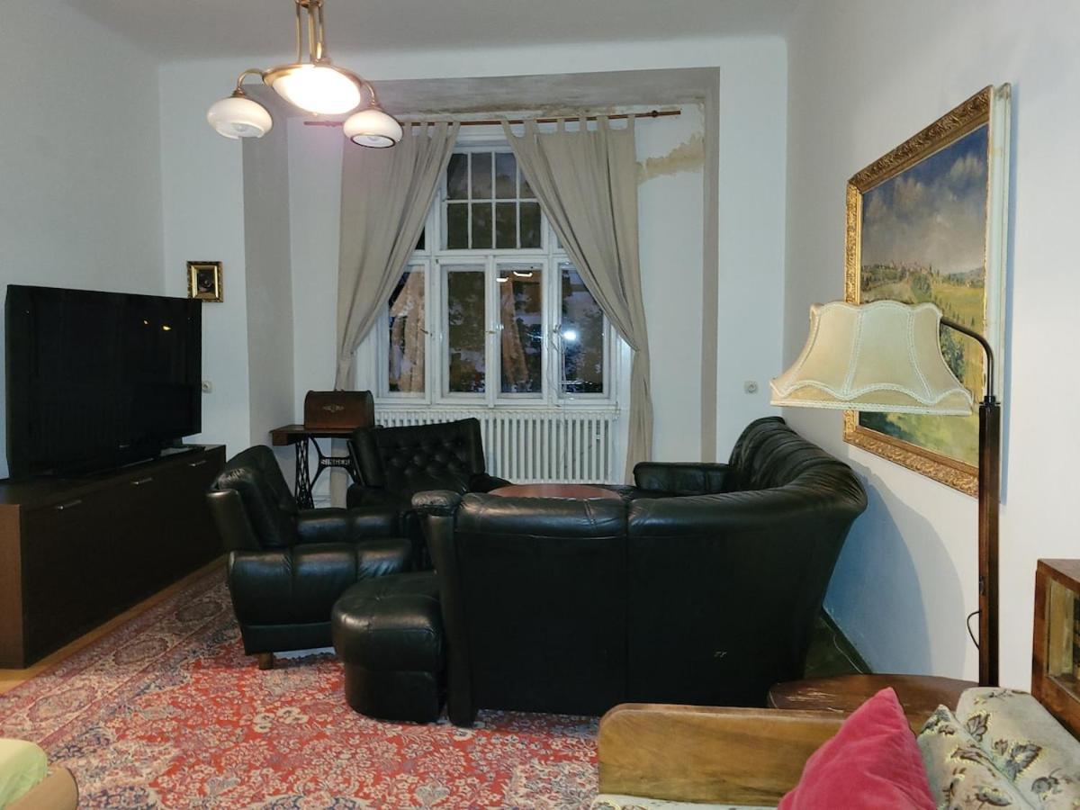 Bright 2bdr Sleeps 8 Near Center M1 Prague
